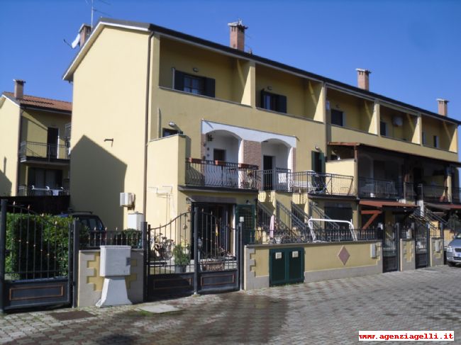 residential small house plumb-line for sale in Porto Garibaldi