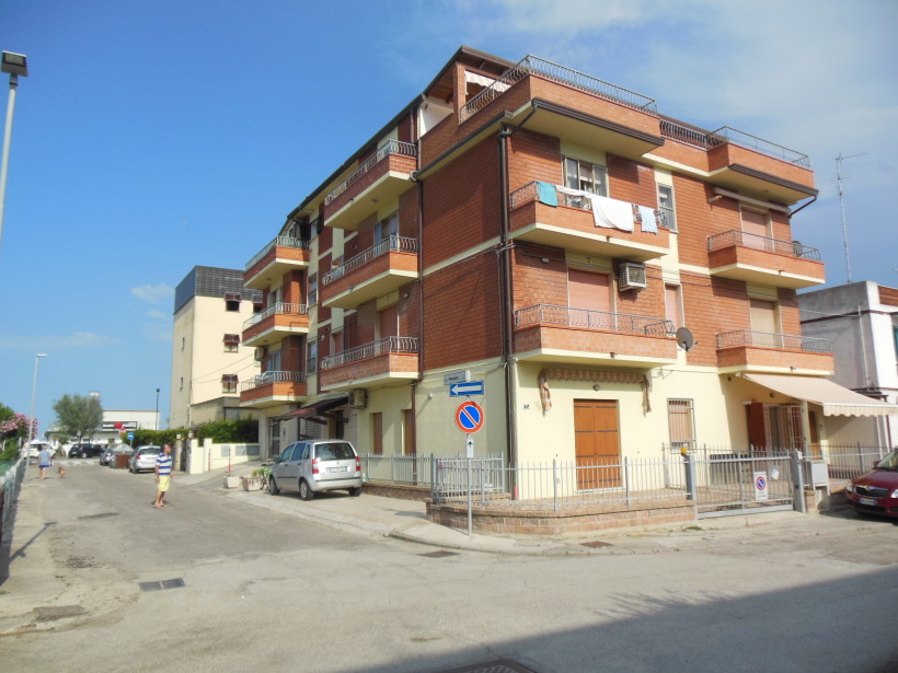 We offer for sale residential apartment near the seafront of Porto Garibaldi